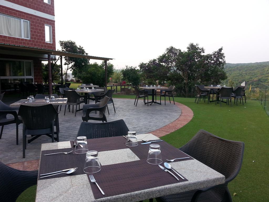 Bella Vista Resort Mahābaleshwar Esterno foto