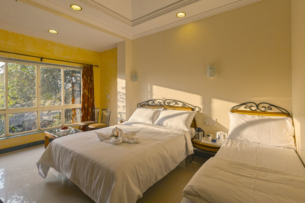 Bella Vista Resort Mahābaleshwar Esterno foto