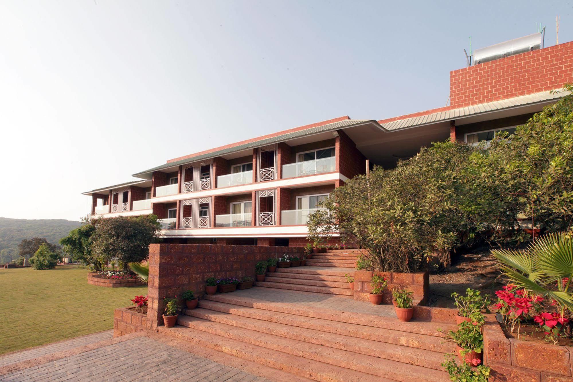Bella Vista Resort Mahābaleshwar Esterno foto