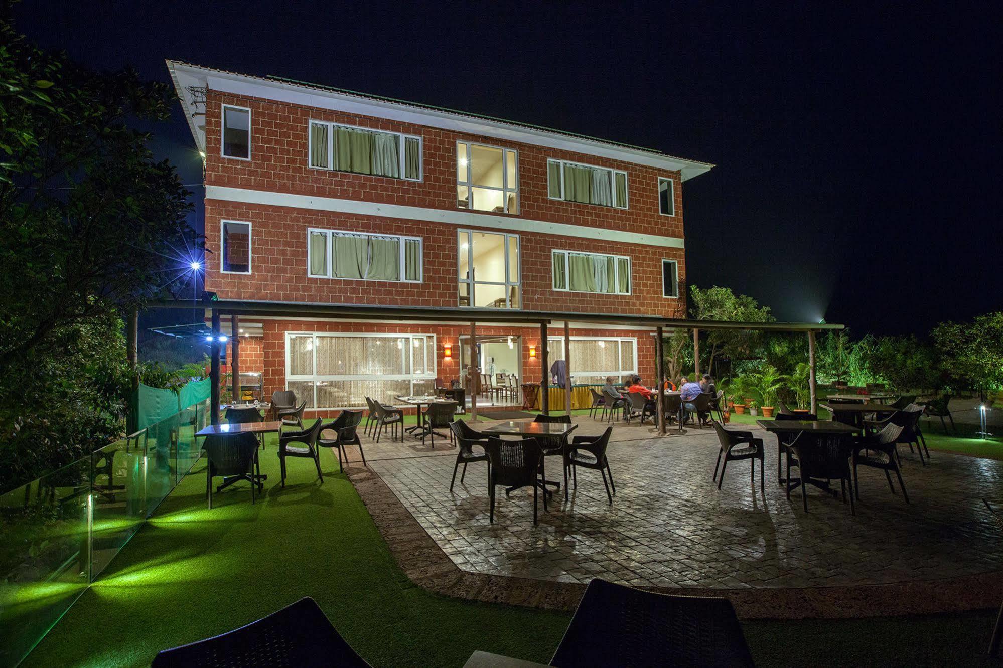 Bella Vista Resort Mahābaleshwar Esterno foto