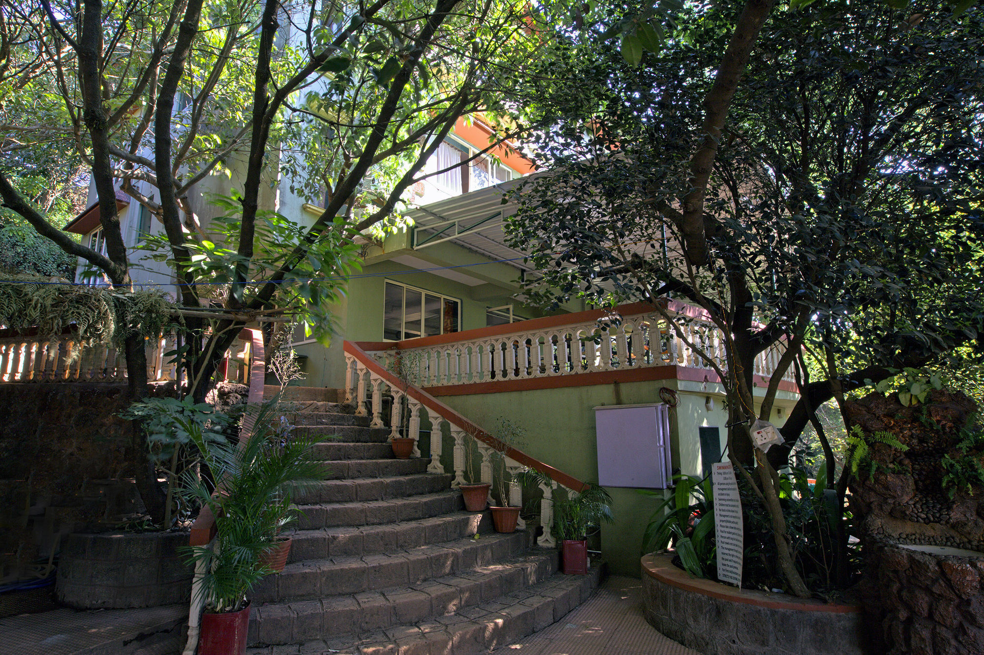 Bella Vista Resort Mahābaleshwar Esterno foto