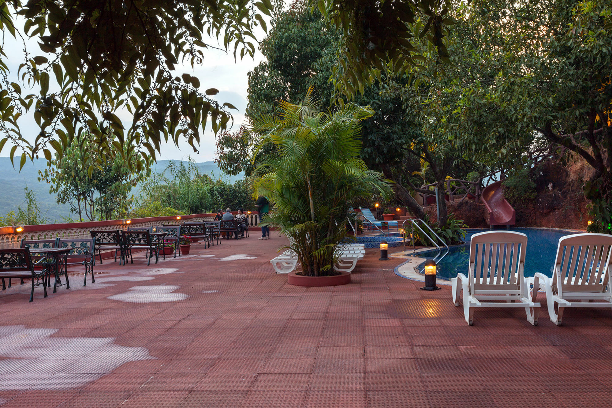 Bella Vista Resort Mahābaleshwar Esterno foto