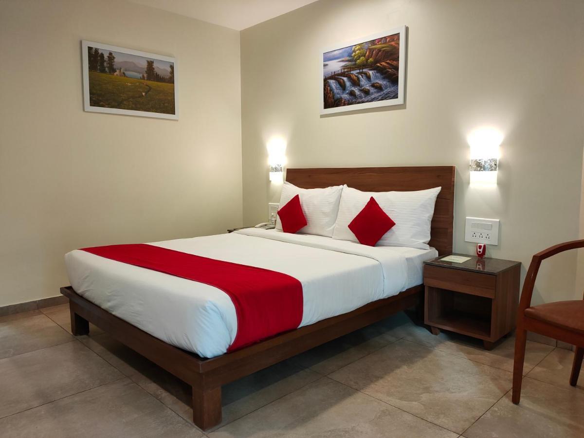 Bella Vista Resort Mahābaleshwar Esterno foto